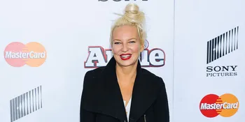 Tak Ingin Disorot Kamera, Ini Yang Dilakukan Sia Furler