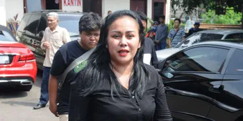 Tak Ingin Umbar Aib, Mak Vera Harap Fahmi Mo Datang ke Kantornya Saja