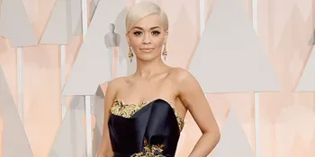 Tak Kenakan Bra, Bagian Pribadi Rita Ora Kelihatan