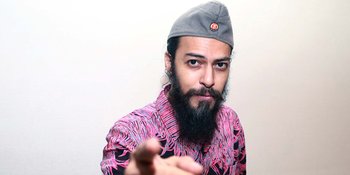 Tak Mau Ditekuk Otoritas, Begini Arti Pede Menurut Alex Abbad