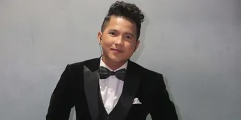 Tak Melupakan Asal, Jirayut Sumbangkan Sepeda dan Kipas Angin ke Sekolahnya di Thailand