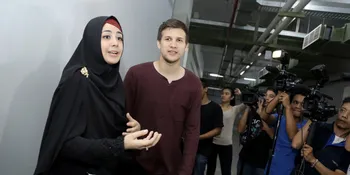 Tak Menunda Momongan, Stuart Collin Ingin Anak Perempuan