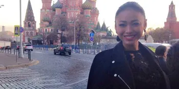 Tak Sempat Ganti Baju, Puteri Indonesia Tetap Menawan di Rusia