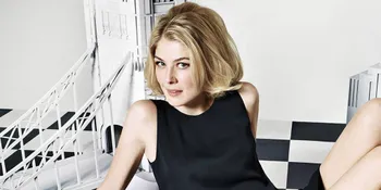 Tak Tahan Sakit, Rosamund Pike Berencana 'Kabur' Dari 'GONE GIRL'