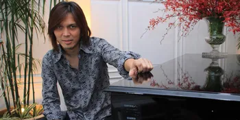 Takut Saat Naik Pesawat, Once Punya Cara Untuk Mengatasinya