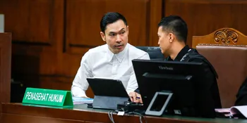 Tampak Tenang, Harvey Moeis Kembali Jalani Sidang Kasus Dugaan Korupsi dan Tindak Pidana Pencucian Uang