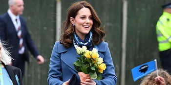 Tampil Beda, Baju Kate Middleton Malah Dikritik Mirip Kain Gorden