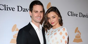 Tampil Cantik di Cannes, Miranda Kerr Gandeng Mesra Evan Spiegel