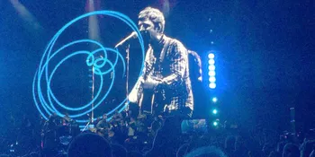 Tampil di Belfast, High Flying Birds Bawakan Lagu Klasik Oasis