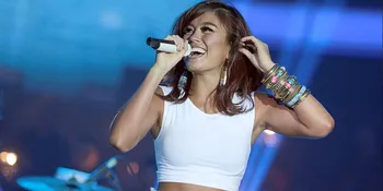 Tampil Hot, Agnez Mo Panaskan Indonesian Idol!