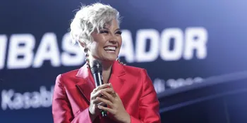 Tampil Sebagai Duta DFSK Glory 580, Pesona Agnez Mo Curi Perhatian