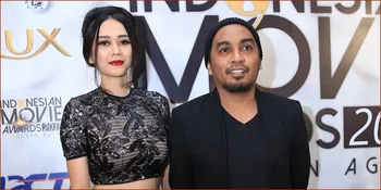 Tampil Serba Hitam, Aura Kasih Gandeng Mesra Glenn Fredly