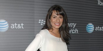 Tampil Super Seksi, Lea Michele Umumkan Pertunangan?