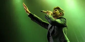 Tancap Gas, Robin Thicke Rilis Single Baru Lagi