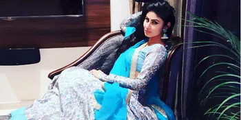 Tanpa Alasan, Mendadak Mouni Roy Didepak Dari Serial 'Naagin'?