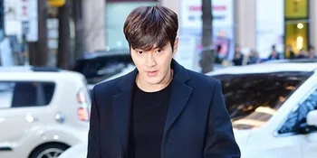 Tanpa Senyum, Choi Siwon Muncul di Publik Sejak Kasus Anjingnya Gigit Orang