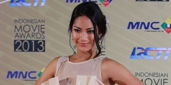 Tara Basro Lakoni Adegan Mesra Dengan Pandji Pragiwaksono