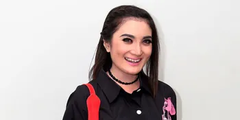 Tata Masa Depan, Kiki Amalia Rintis Bisnis Clothing