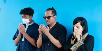 Tegar Antarkan Ibunda ke Peristirahatan Terakhir, Indra Birowo: Meninggal Dalam Keadaan Tidur