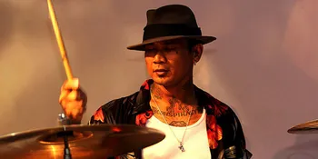 Tegas Menantang, JRX SID Minta Jokowi Batalkan Reklamasi