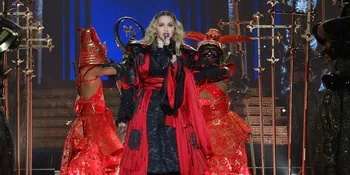 Telat 3 Jam, Madonna Akhirnya Tampil di Konser Sambil Mabuk