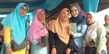 Tepat pada Momen Hari Ibu, Inggrid Kansil Temui Emak-Emak di Depok