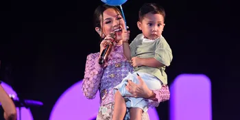 Teringat Ibu, Andien Nyanyi di Prambanan Jazz Festival 2022 Sambil Berkaca-Kaca