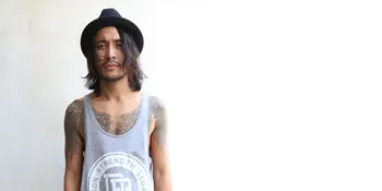 Terlalu 'Banyak Minta Maaf', Ada Apa Dengan Ello?