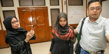 Terlihat Menyeka Air Mata saat di Ruang Sidang, Ria Ricis Tetap Kukuh Ingin Cerai Sementara Teuku Ryan Ingin Rujuk