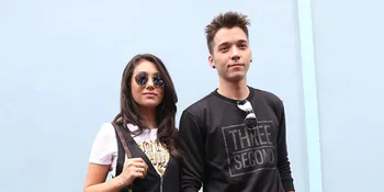 Ternyata Sudah Resmi Cerai, Postingan Stefan William Jadi Sorotan - Bahas Bau Bangkai