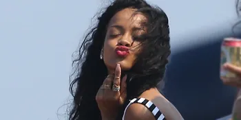 The Monster Puncaki Charts iTunes, Eminem - Rihanna Jadi Gila!