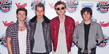 The Vamps Lahap 'Uptown Funk' &#38; 'Shake It Off' di Atas Panggung!