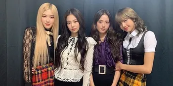 Tiba di Bandara Soekarno Hatta, BLACKPINK Disambut Para BLINK dan Berjalan Dikelilingi Petugas Keamanan