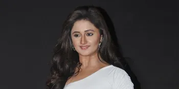 Tiba di Jakarta, Rashami Desai 'Tapasya' Disambut Riuh Fans