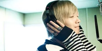 Tidak Peduli Gosip, Lee Hong Ki FT Island 'Umbar Kemesraan'