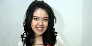 Tina Toon : Nyanyi dan Host Semua Enjoy