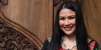 Titi DJ Bantah Pesan Gaun Pengantin