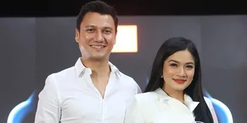 Titi Kamal &#38; Christian Sugiono di Sumba, Ciuman Air Terjun - ke Sungai Buaya