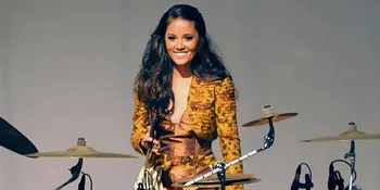 Titi Rajo Bintang Ingin Diving di Raja Ampat