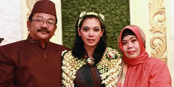 Tradisi Yang Makin Pudar - Puri Mahadewi Jalani Siraman