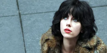 Trailer Aneh Film 'UNDER THE SKIN' Dirilis