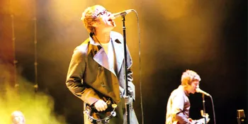 [Trivia - Pic] Ada The Beatles Dalam Video Klip Oasis!