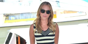 Tubuh Langsing Bak Jam Pasir Scarlett Johansson Inspirasi Wanita