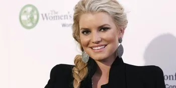 Tujuh Bulan Setelah Melahirkan, Jessica Simpson Hamil Lagi!