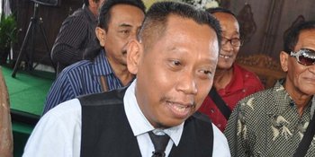 Tukul Arwana Naik Motor ke Akad Olla Ramlan