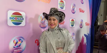 Turut Ramaikan Hut Indosiar yang Ke-29, Begini Jadinya Ratu Dangdut Elvy Sukaesih dan Rossa Bertemu di Satu Panggung