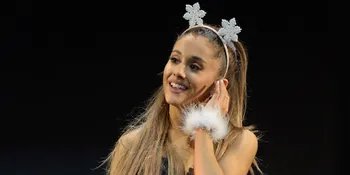 Ukuran Payudara Dibilang Kecil, Ariana Grande 'Pukul' Balik Hater