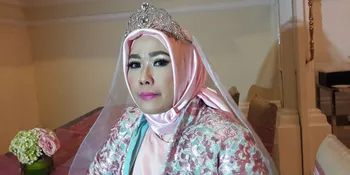 Ulang Tahun Ke-47, Lucky Resha Dapat Kado Istimewa Dari Suami