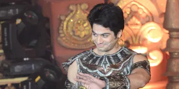 Ulang Tahun, Lavanya Bhardwaj Kebanjiran Kado Dari Fans Indonesia