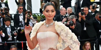 Ulang Tahun, Sonam Kapoor Kado Dirinya Sendiri Tato Baru di...